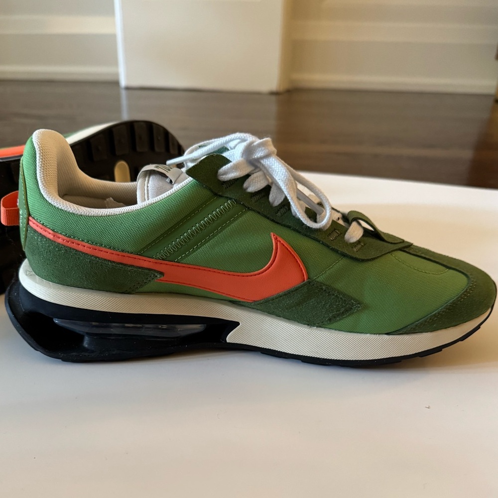 Nike Air Max PreDay LX ‘Chlorophyll’ Sz 10 NWT